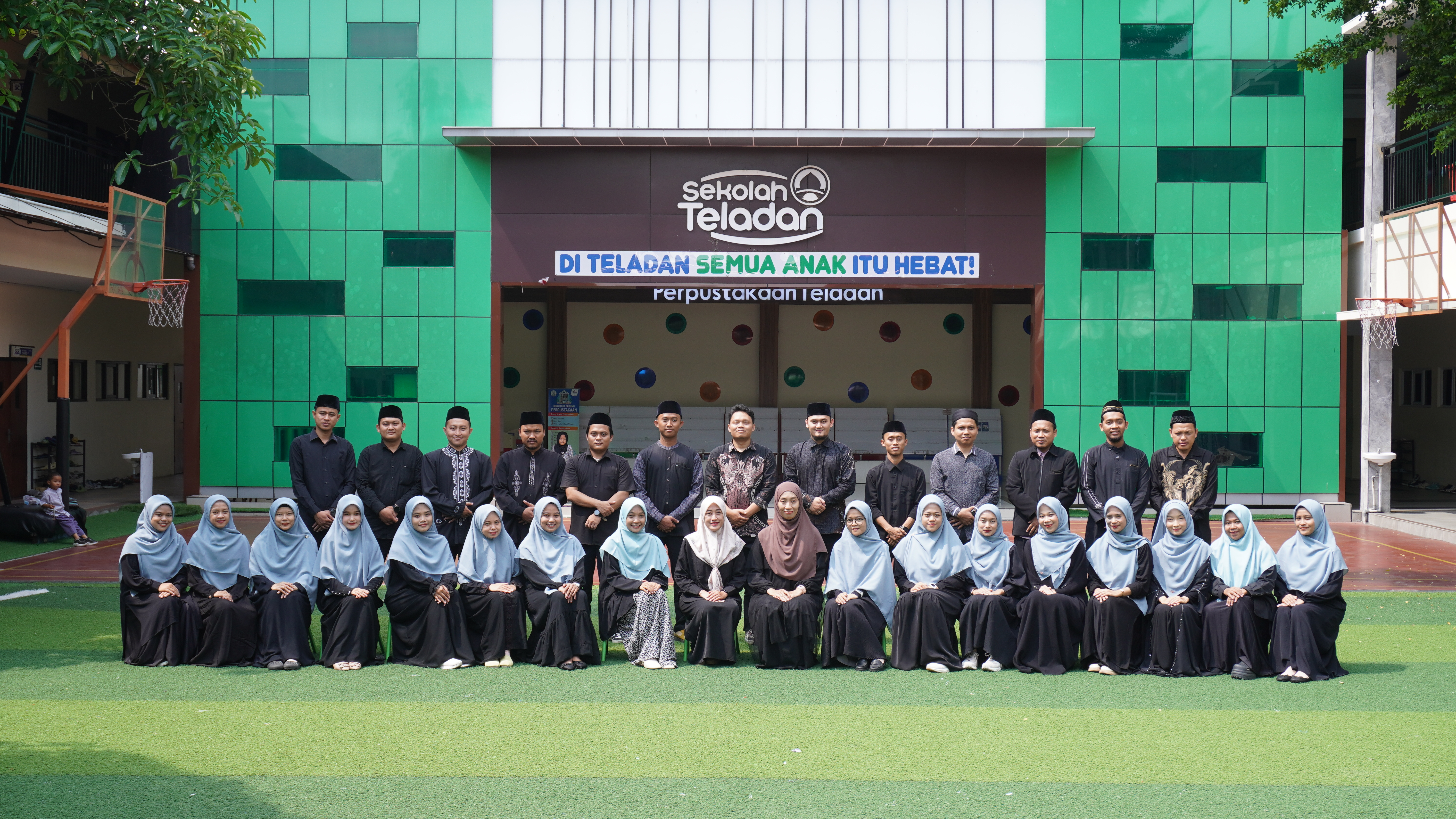 Background Sekolah